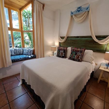 Yellow House Hostel B&B Антигуа-Гватемала Экстерьер фото